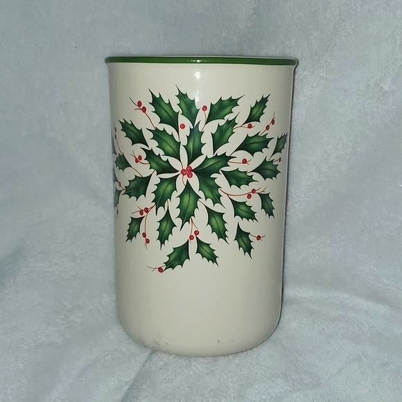 Lenox Holiday Utensil Crock Featuring Holly Berries - Picture 2 of 6